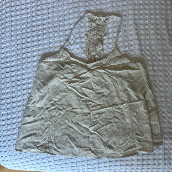 BRAND NEW TOP FROM CUPSHE! - Picture 2 of 4